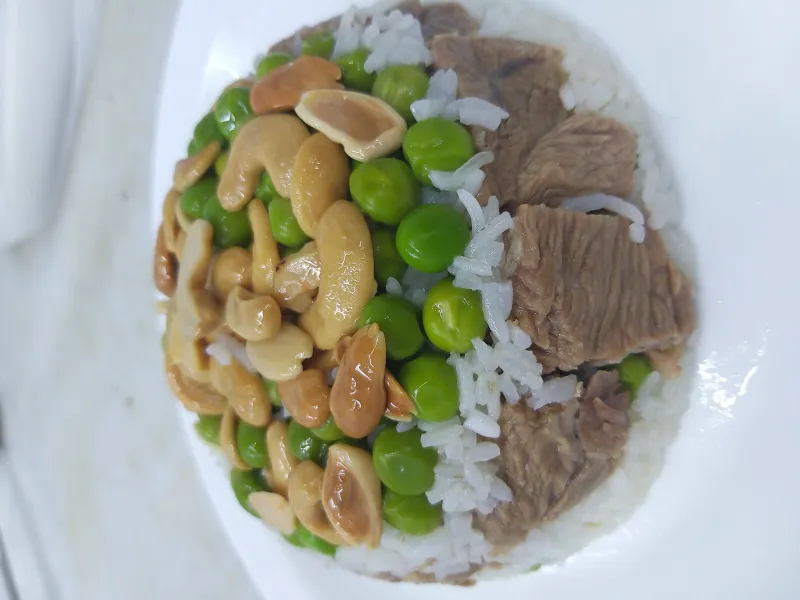 حبة رز بزاليا لحم